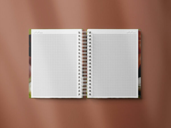 caderno personalizado A5 - pascoa - coelho de chocolate - miolo quadriculado sombra